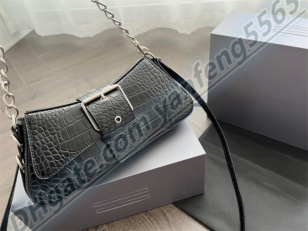 Hög äkta läder kvinnors kopplingspåsar berömda borstade tote äkta lyxdesigner man kvinnor axelväska hobo crossbody väskor handväskor mode totes purses