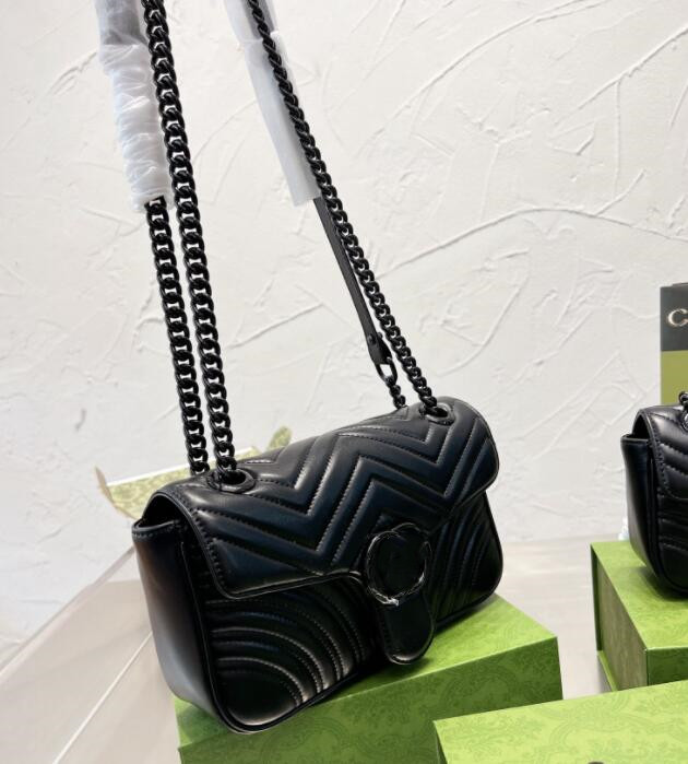 حقيبة كتف جلدية حقيقية أزياء سلسلة القلب محفظة البقرات كورسبيودي كورس بايسبيك حامل البطاقة المسائية حقائب الرسول للنساء بالجملة
