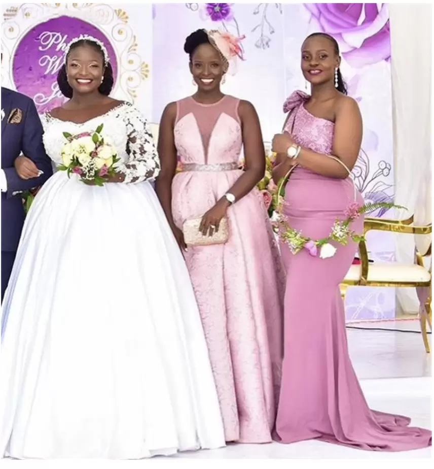 2022 Longue sirène Bridesmaid robes Dusty Rose One épaule Femmes africaines Habille avec des robes de chambre d'honneur en dentelle en gros GB0916