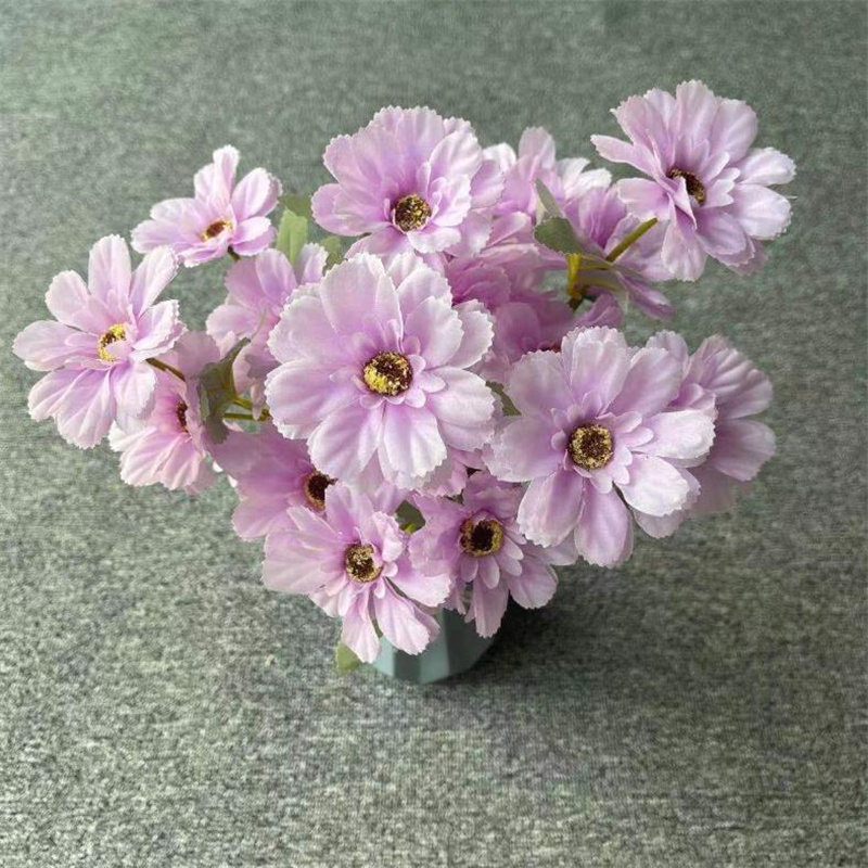 EINE Kunstblumen-Sonnenblume mit langem Stiel, 6 Köpfe pro Stück, Simulation einer Mini-Chrysantheme für Hochzeitsdekorationen, 6 Farben