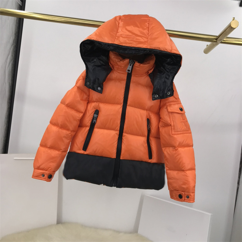baby designer kleding donsjas 2022 jongens mode kinderkleding in vier kleuren winter warme uitloper met capuchon voor kinderen en kinderjas