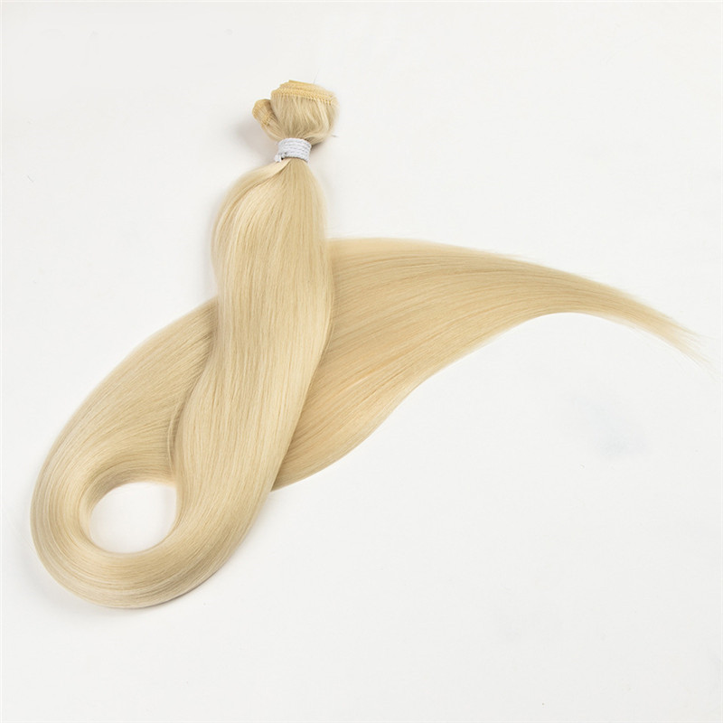 合成髪の横糸は、女性のための自然なまっすぐな長い柔らかい色のヘアエクステンションを束ねる