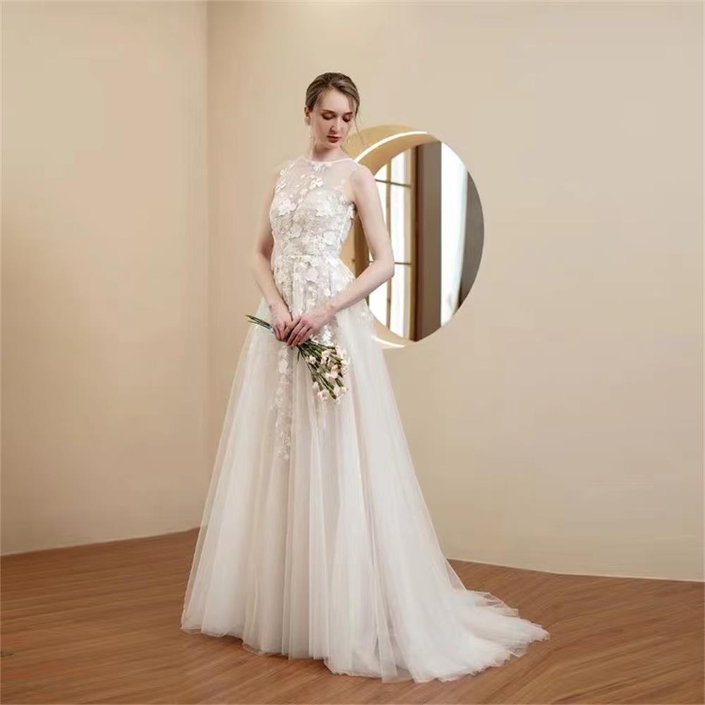 Gonna a-line abito da sposa leggero con fiore in pizzo LD8028