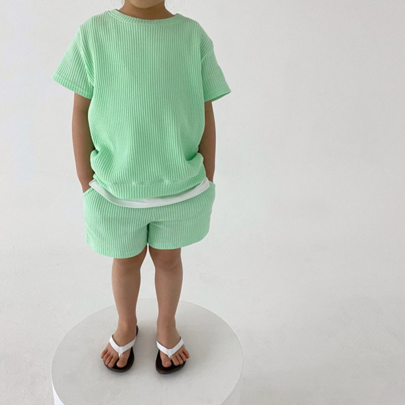 Комплекты одежды летние детские сплошные ребристые одежды с коротким рукавом набор для мальчиков девочки конфеты цвета