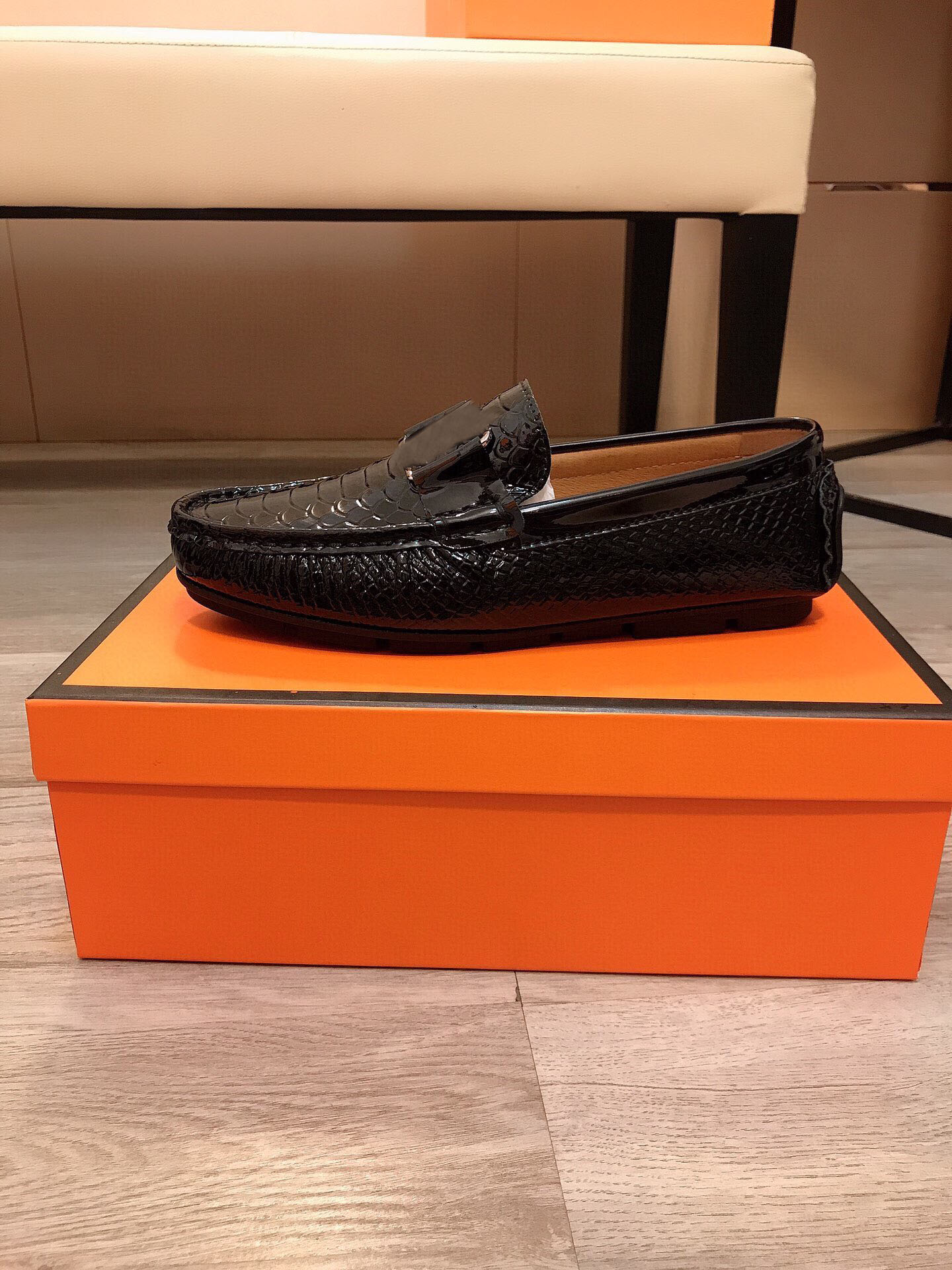 Erkek Elbise Ayakkabı Tasarımcısı Sıradan Loafers Erkek Moda Açık Slip-On Sürüş Ayakkabıları Marka Konforlu Yürüyüş Daireleri Boyut 38-44