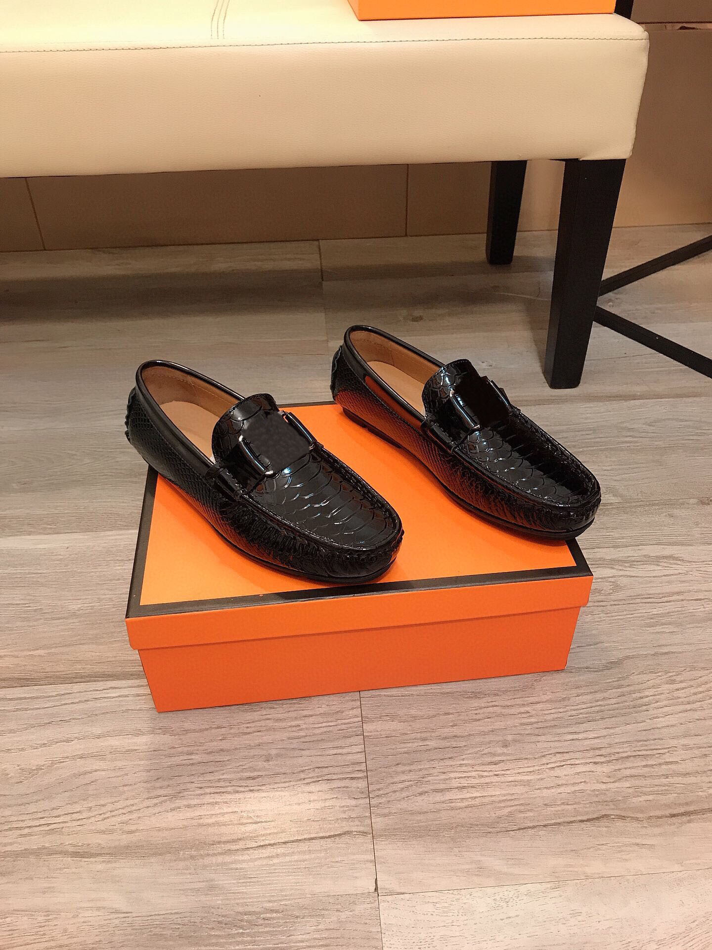 Erkek Elbise Ayakkabı Tasarımcısı Sıradan Loafers Erkek Moda Açık Slip-On Sürüş Ayakkabıları Marka Konforlu Yürüyüş Daireleri Boyut 38-44