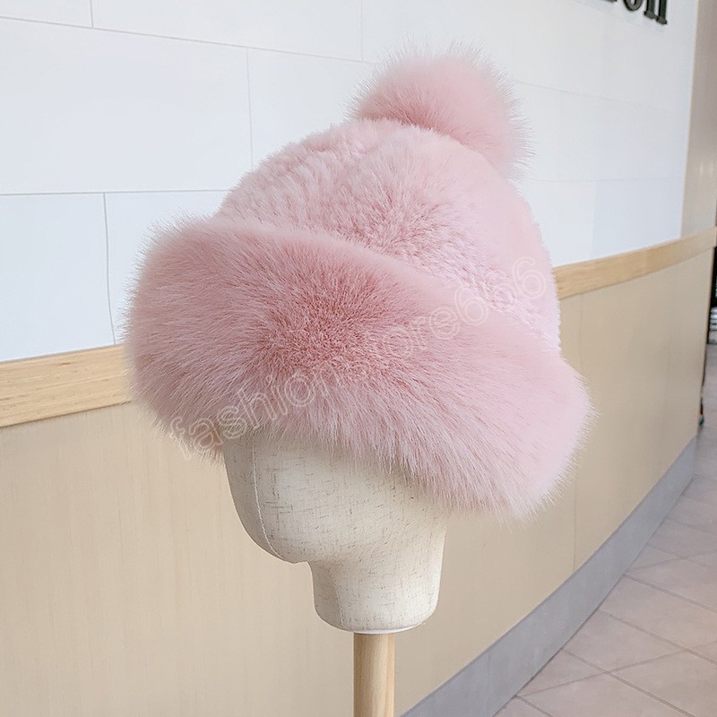 Mignon pompon fausse fourrure chapeaux pour femmes hiver épais chaud bonnet en peluche solide Skullies bonnets femme chapeaux en plein air