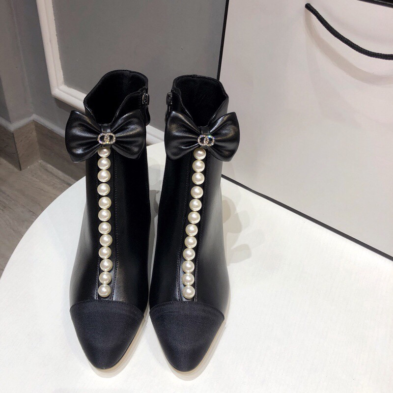 Women back Zipper Ankle Boots Pearl Chain Bow Lady Paris 2024 Spring Fashion Short Boot Branded Shoes Platform Mid High Chunky Heels Leather Cap Toe Dress Shoe Booties