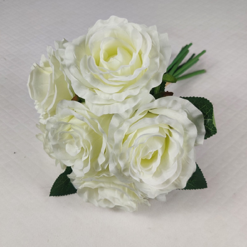décoration de Noël et décoration de mariage des fleurs salon artificiel fleur pendante pendante à sept têtes Miss Rose