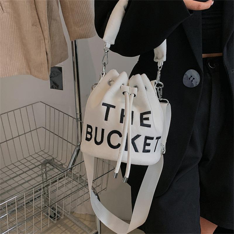 HBP Autumn Winter Drawstring Bucket Bag Letters Casual Versatile Crossbody Shoulder Bags Lambs Wool Handbags Purses