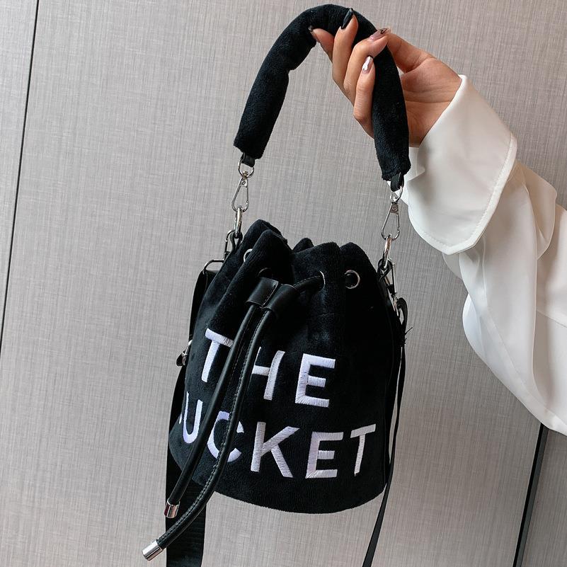 HBP Autumn Winter Drawstring Bucket Bag Letters Casual Versatile Crossbody Shoulder Bags Lambs Wool Handbags Purses