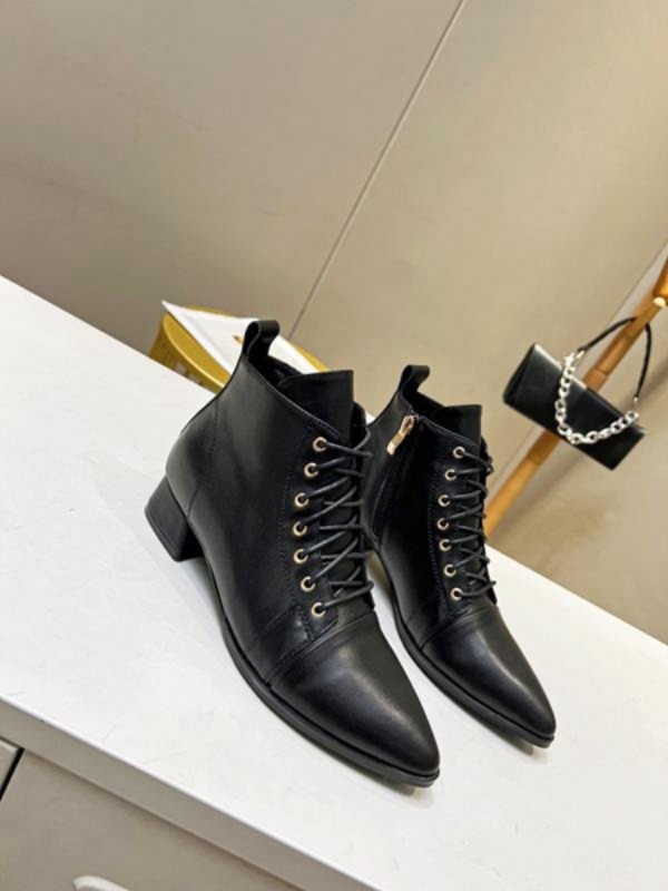 Designer kvinnor stövlar märke svart läder boots vit blixtlås guld avancerade mångsidiga skor vinter non-halp slitstempent tjock häl ankel stövlar