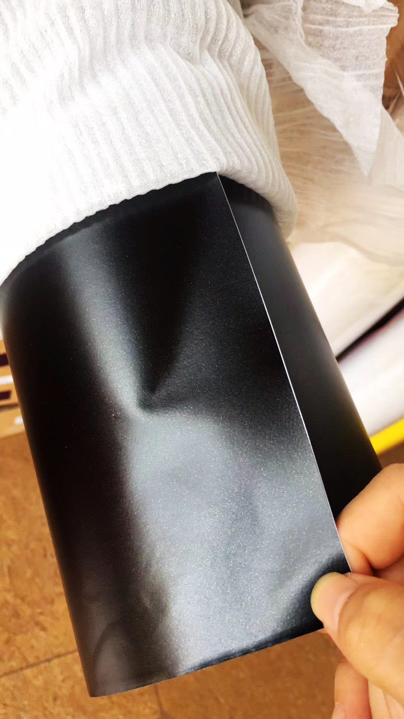 Grola de adesivo de vinil metálico de cetim preto com bolha de ar livre como 3m de qualidade com cola de tachinha baixa 1.52x20m 5x60ft roll