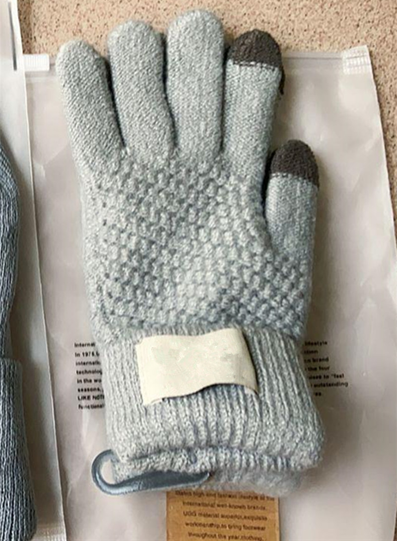 Australia Designer Knitted Gloves Winter Touch Screen Glove Trendy Letter Windproof Knitting Mittens Outdoor Riding Full Finger Telefingers Mitts 
