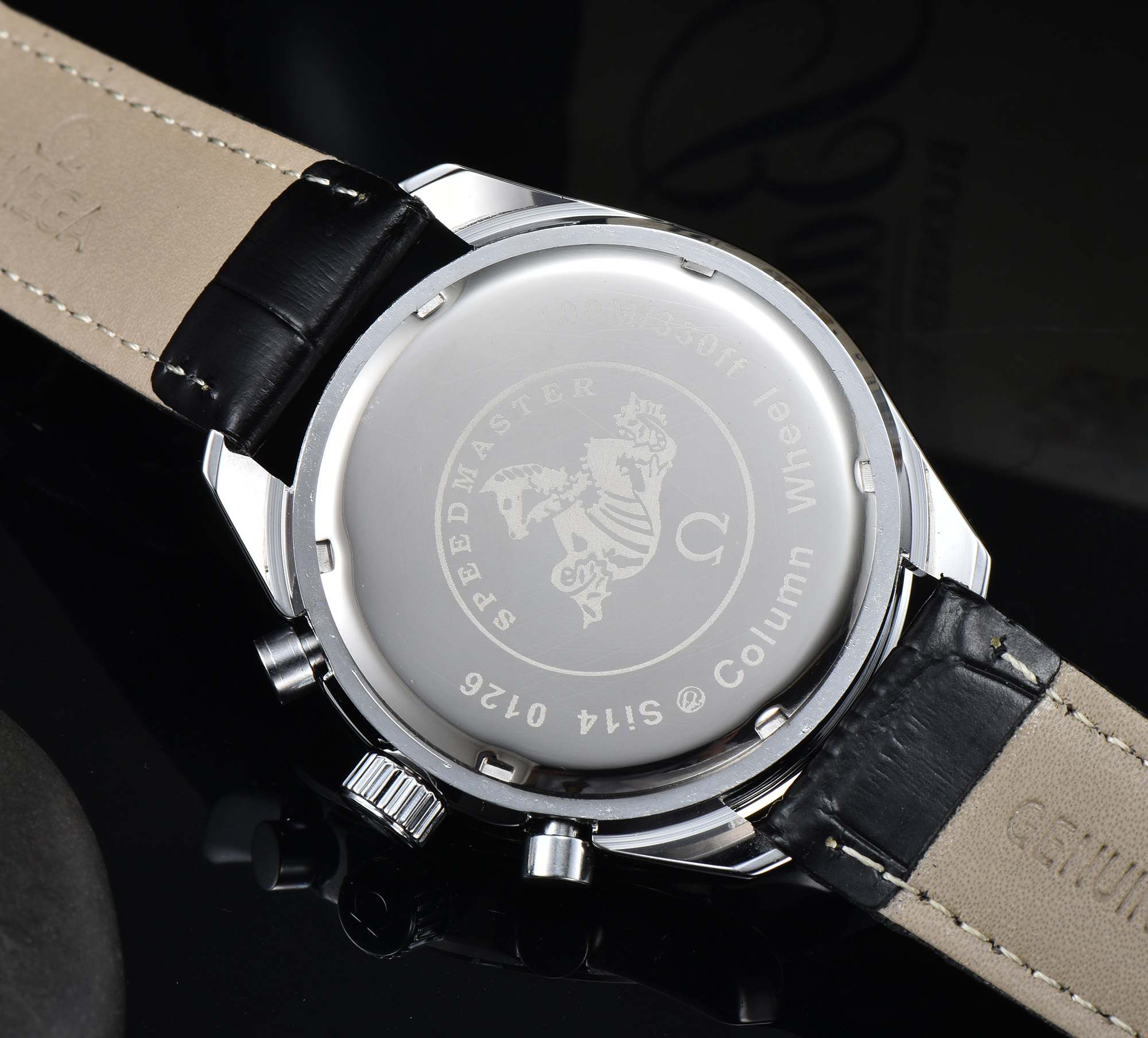 2022 OMEG NEW Six Stitches Luxury Mens Watches Quartz Watch Top Clock Clock Stains Strap Strap Men Association Styl259B