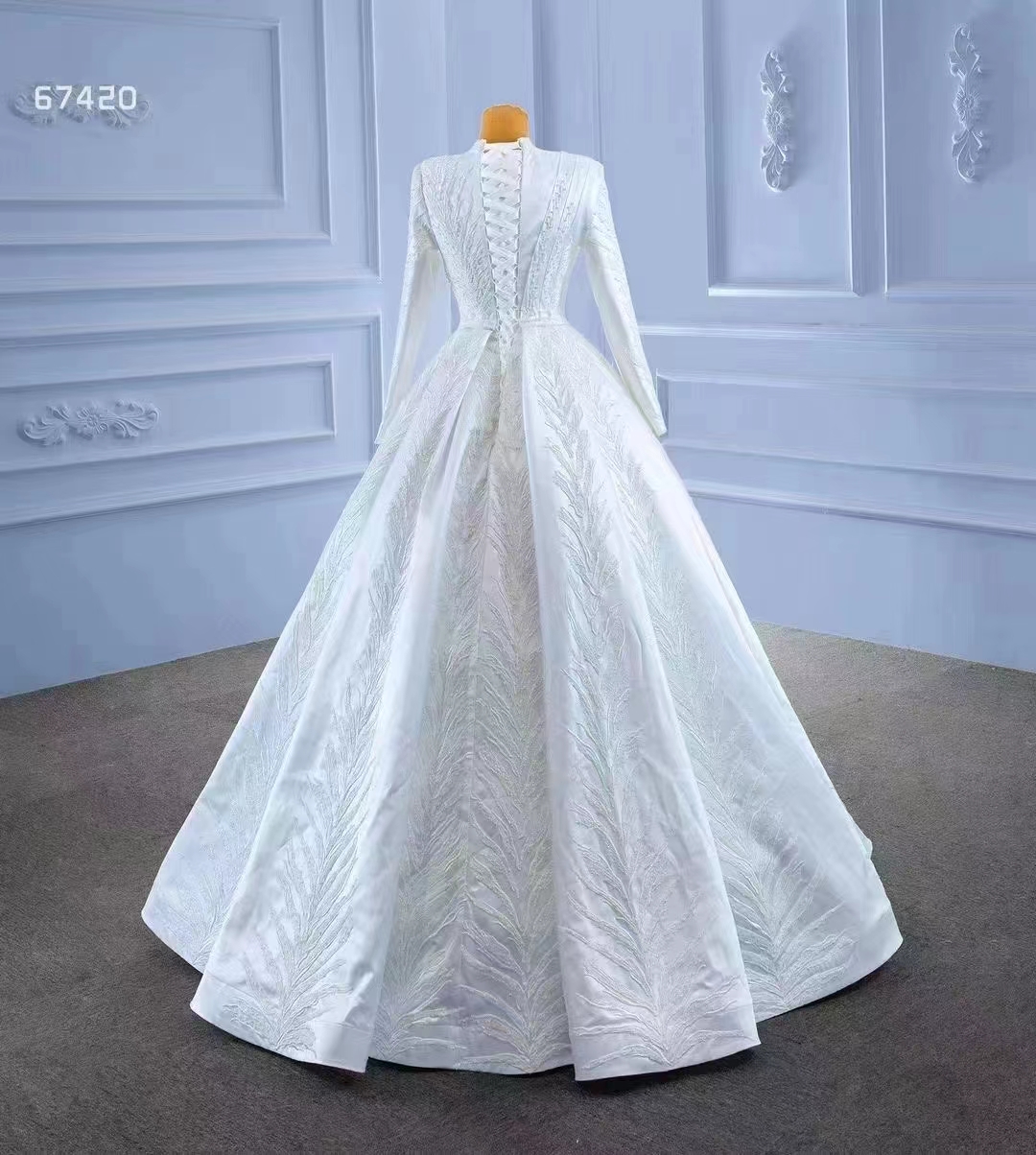 Muslim Wedding Dress Luxury Beading Dubai Arabic Crystal Long Sleeve Satin High Neck Bridal Gowns Custom Made SM67420