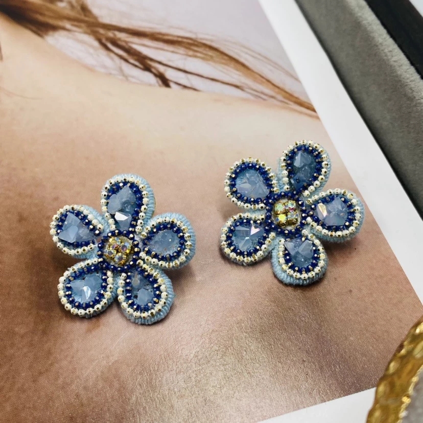 Boucles d'oreilles pendantes en cristal pour femmes, lustre en cristal, faites à la main, fleurs bleues, personnalité, nouvelle collection 2022
