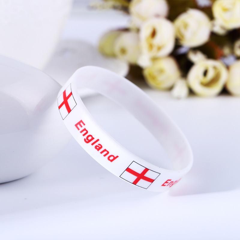 Le bracelet de drapeau de la coupe du monde Glow américain Allemagne Qatar Angleterre Caoutchouc de silicone Mode Sport Bracelet Bracelets Classique Bracelet Lettre Bracelets