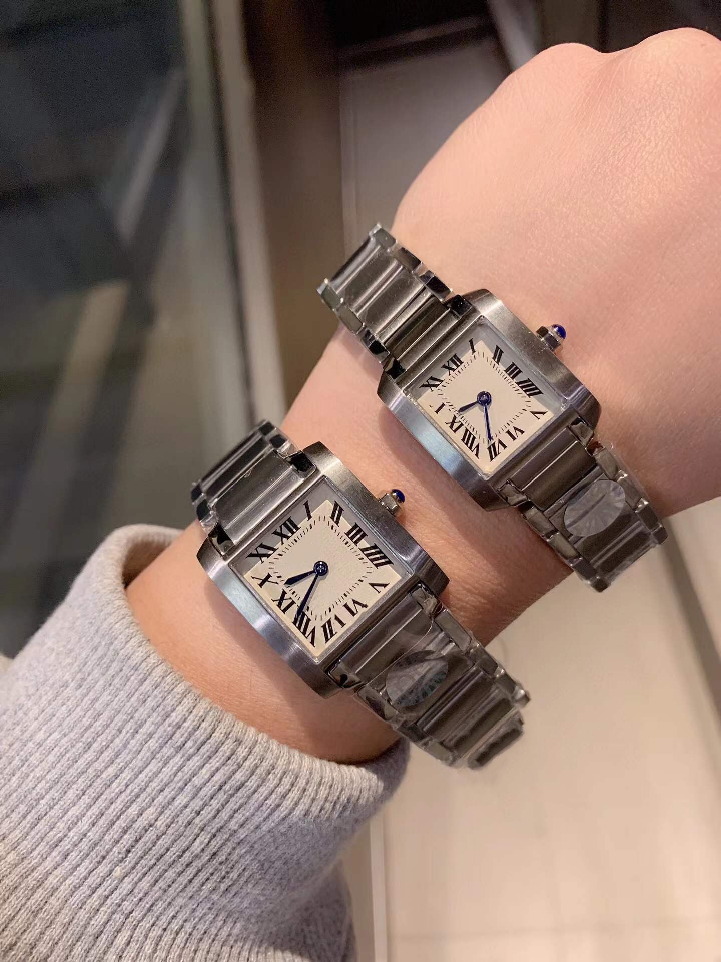 Neue klassische Edelstahl-Quarzuhren für Damen und Herren, Armband, Senior-Tank-Serie, Armbanduhr, Paare, römische Zahlenuhr, geometrische quadratische Uhr