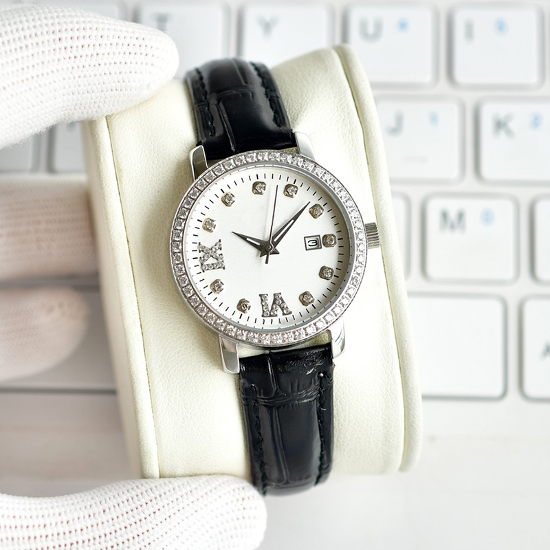女性は30mmのクォーツムーブメントウォッチファッション腕時計女性ファッションデザイナー腕時計モントレデクラックスライフウォータープルーフフェスティバル