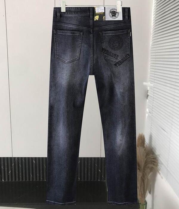 Realfine Jeans 5A torsadé Medussa coupe ajustée régulière pantalon en Jean à jambe droite pour hommes taille 29-42 2022.9.19