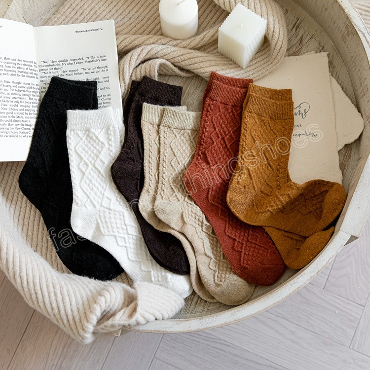 Mode dames katoenen sokken massieve kleur sportsokken herfst vrouw middelste buis paalsok