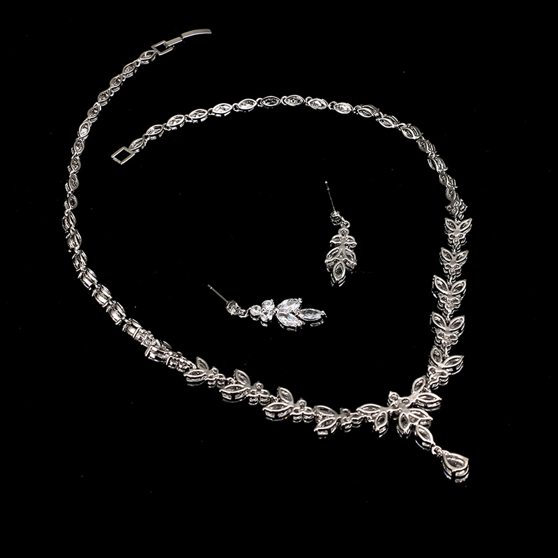 Ensembles de bijoux de mariage Emmaya exquis pour les femmes accessoires de fête Zircon cubique boucles d'oreilles collier cadeau 230627