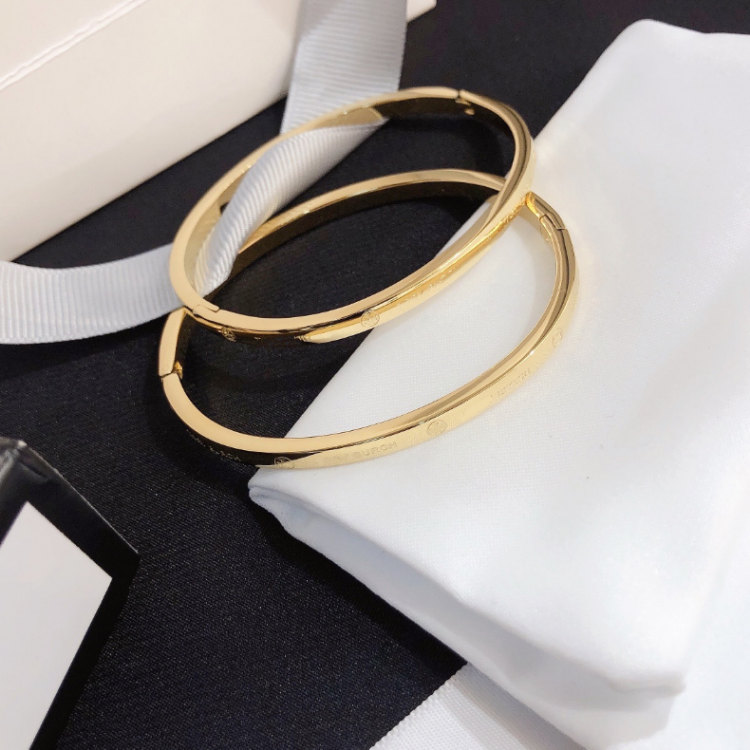 18K Gold Plated Designer Brand Bracelets Women Thin Bangle Designer Letter Jewelry Stainless steel Wristband Cuff Wedding Lovers G208E