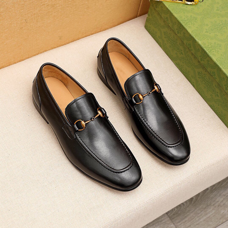 Chaussures habillées formelles pour hommes de luxe doux chaussures en cuir véritable bout pointu hommes concepteur affaires Oxfords marques chaussures décontractées