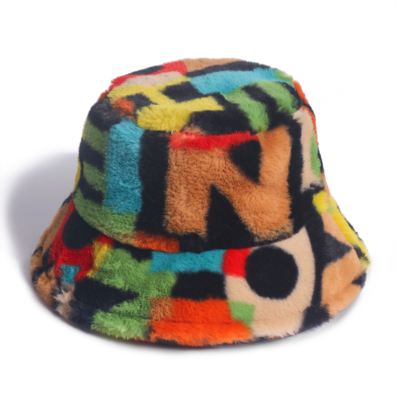 Stingy Brim Chapeaux FOXMOTHER Extérieur Multicolore Arc-En-Fausse Fourrure Lettre Motif Seau Femmes Hiver Doux Chaud Gorros Mujer 220922