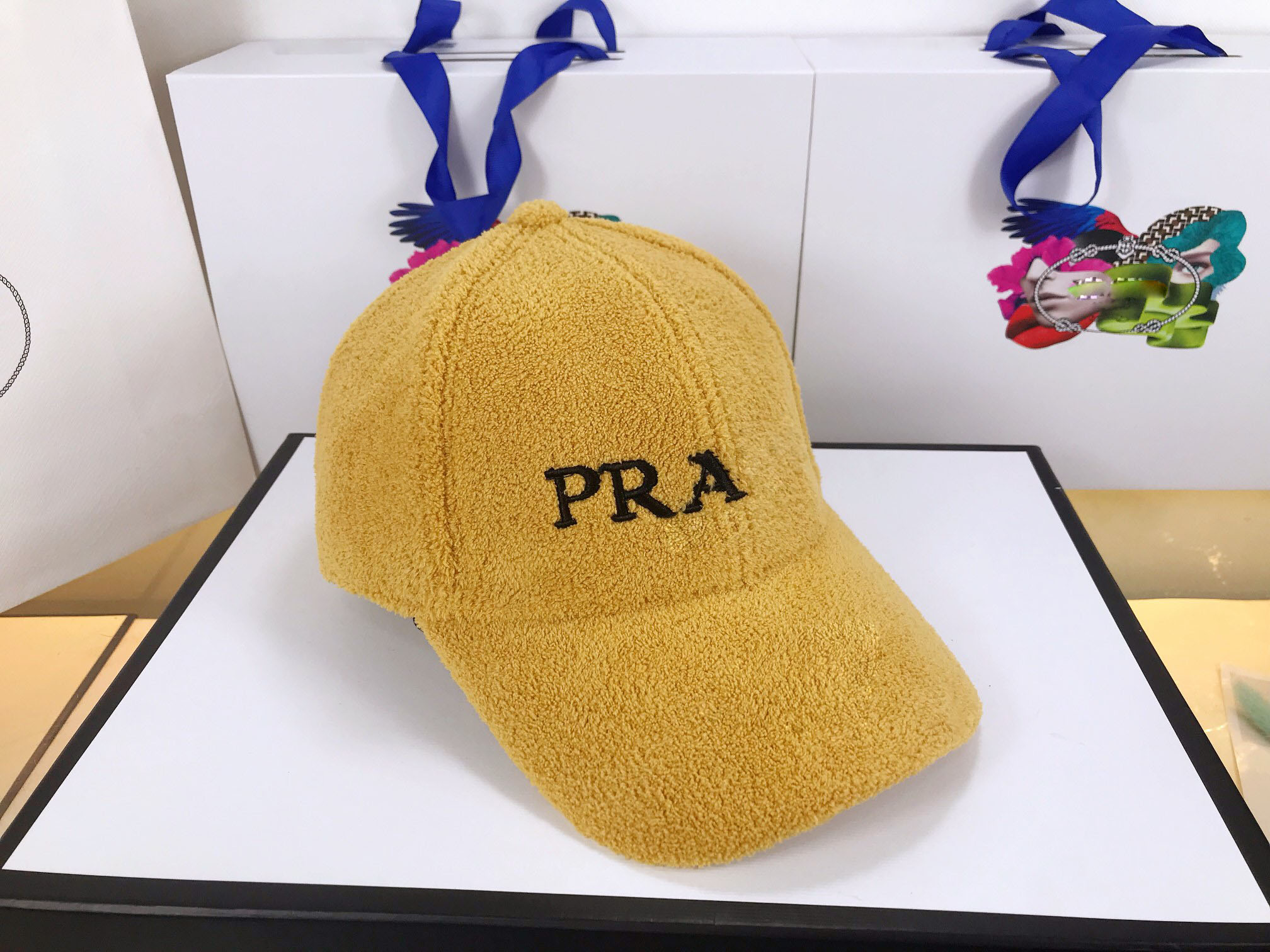 Women's Fashion Designer Baseball Caps Men's Autumn and Winter Warm Ball Caps Couples Wool Fleece Letters Sports Travel 218V