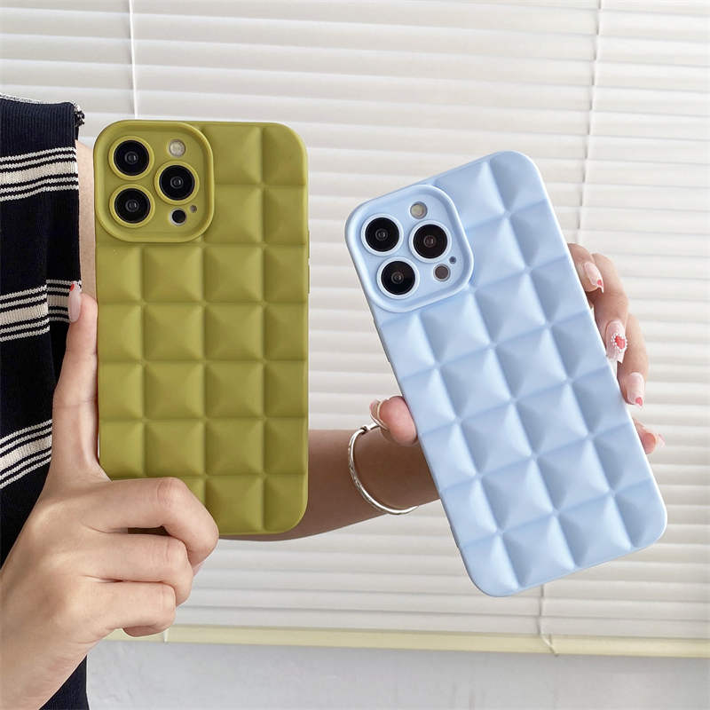 Étuis de téléphone à motif de grille 3D pour iPhone 14 Protection de la caméra Coque antichoc en silicone souple mat iPhone14 13 12 11 Plus Pro Max Couverture de mode de couleur unie