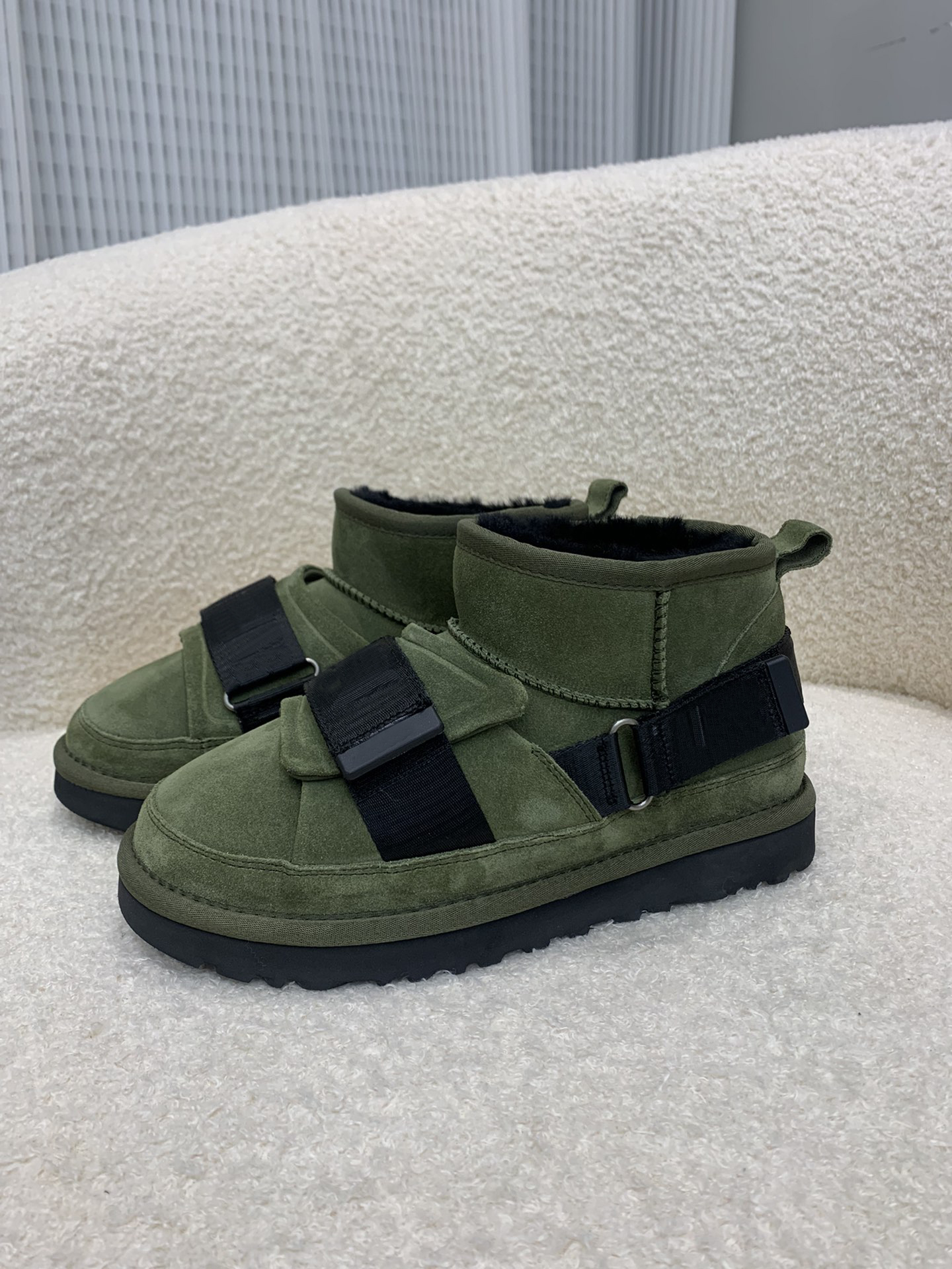 2022 Designer New Snow Boots Winter Warm Women's Cotton Shoes Fashion Nero Marrone Army Green Brand Flat Bootss Scarpe da lavoro con lacci