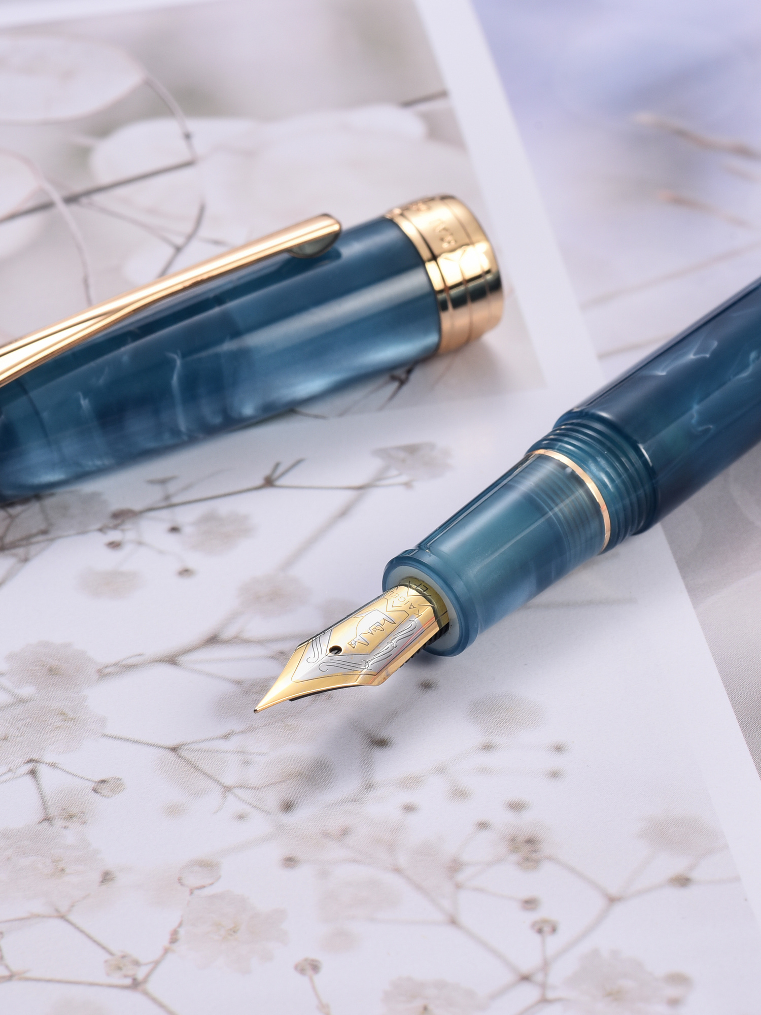 Fountain Pens Kaigelu 356 Kunstpen Hars Lady Geschenk kleurrijke acryl fountian kaligrafie pen schattige schoolbenodigdheden gouden clip torpedo 220923