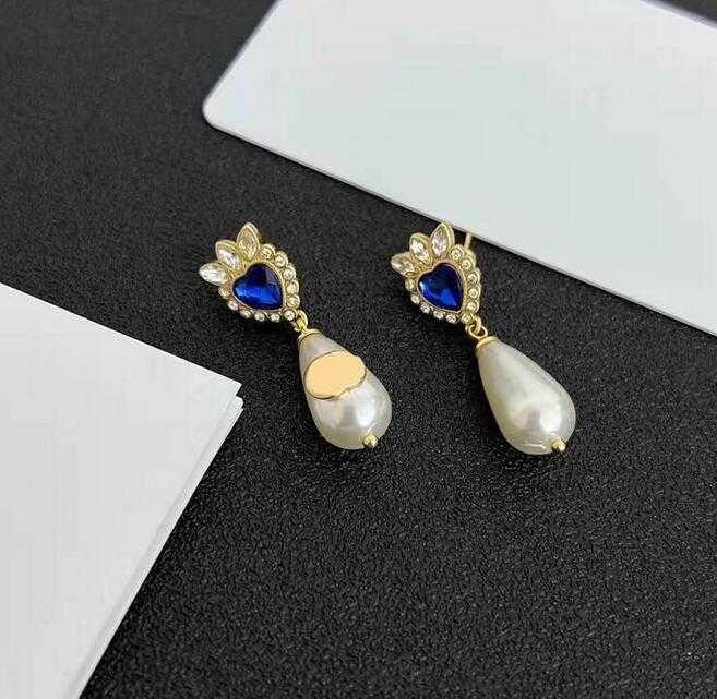 Top Quality Women Designer earring Stud Luxury Metal Geometric Crystal Heart-shaped Pearl Earrings For Lady Party Wedding Hoop Jew272M