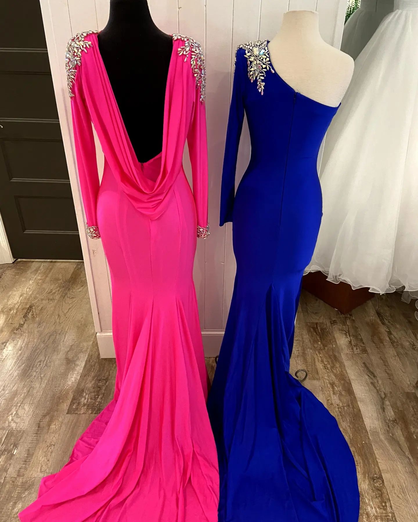 Hot Pink Prom Dress 2k23 AB Stones Long Sleeve Stretch Lycra Side Leg Slit Sweep Train Met Gala Pageant Gown Cowl Back Evening Wedding Party Hoco Royal Blue One-Shoulder