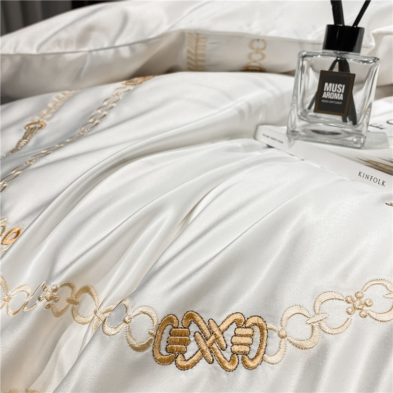 Set di biancheria da letto Luxury White 600TC Set di biancheria da letto in cotone egiziano Copripiumino con ricamo Royal oro Lenzuolo con angoli piatti Federe Tessili la casa 220924