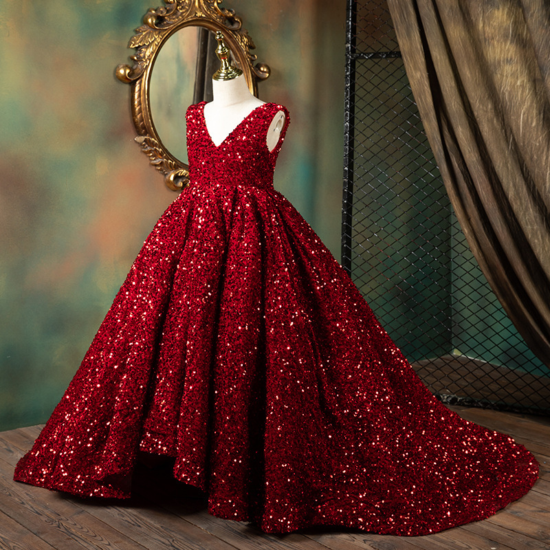 2022 Dark Red Puffy Flower Girls Dresses For Wedding Sequin V Neck Sequined Lace Children Kids Party Communion Gowns H￶g Bollkl￤nning med l￥g l￤ngd