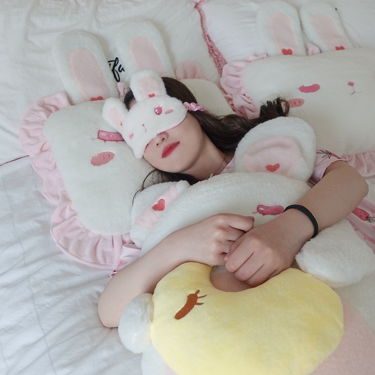 Poupées en peluche douce dentelle de dessin animé lapin oreille coussin animaux en peluche lapins sommeil yeux lit oreiller style lolita fille chambre oreiller décor 220927