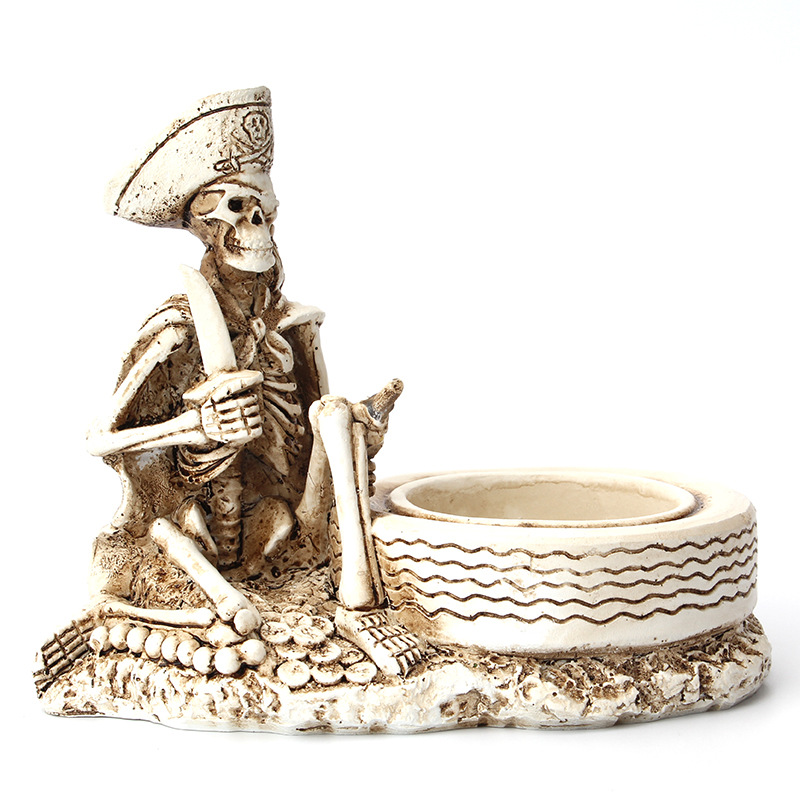 Cool Pirate Skull Ghost Head Resin Ashtrays Dry Herb Tobacco Cigarette Smoking Cigar Holder Innovative Design Ashtray DHL