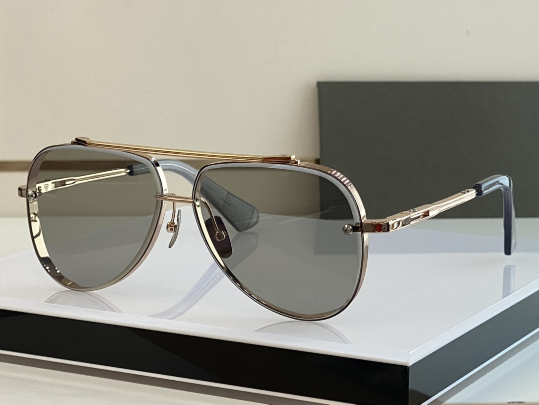 Heiße Luxus-Designer-Sonnenbrille für Männer, Herren-Sonnenbrille für Damen, modisches Design, verdickter Metallrahmen, schwarze UV400-Schutzgläser im Avantgarde-Stil mit Etui