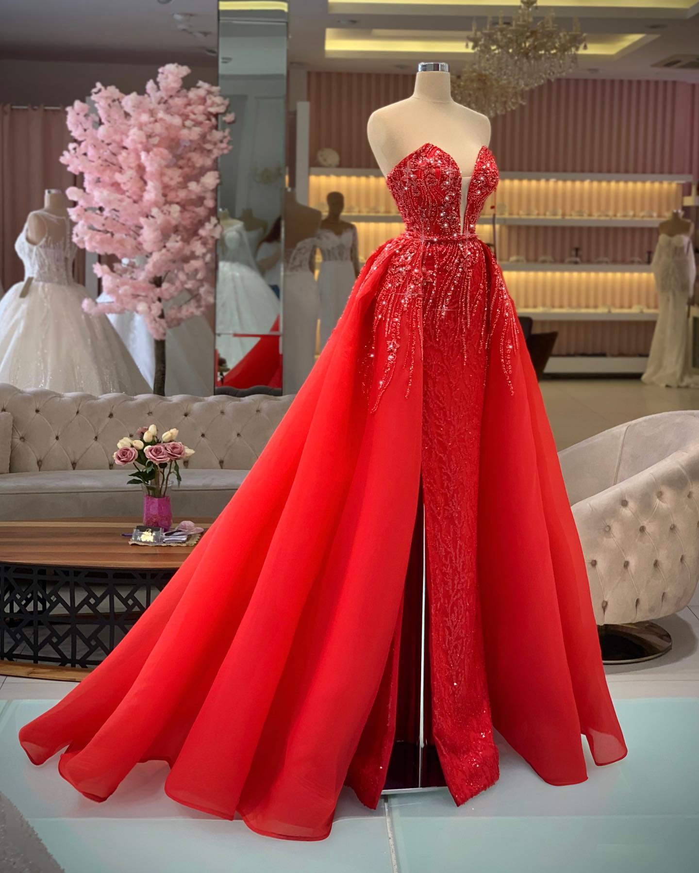 Stijlvolle rode zeemeermin prom jurken strapless bead kant met overskirts feestjurken applique side split vrouwen formele op maat gemaakte avondjurk