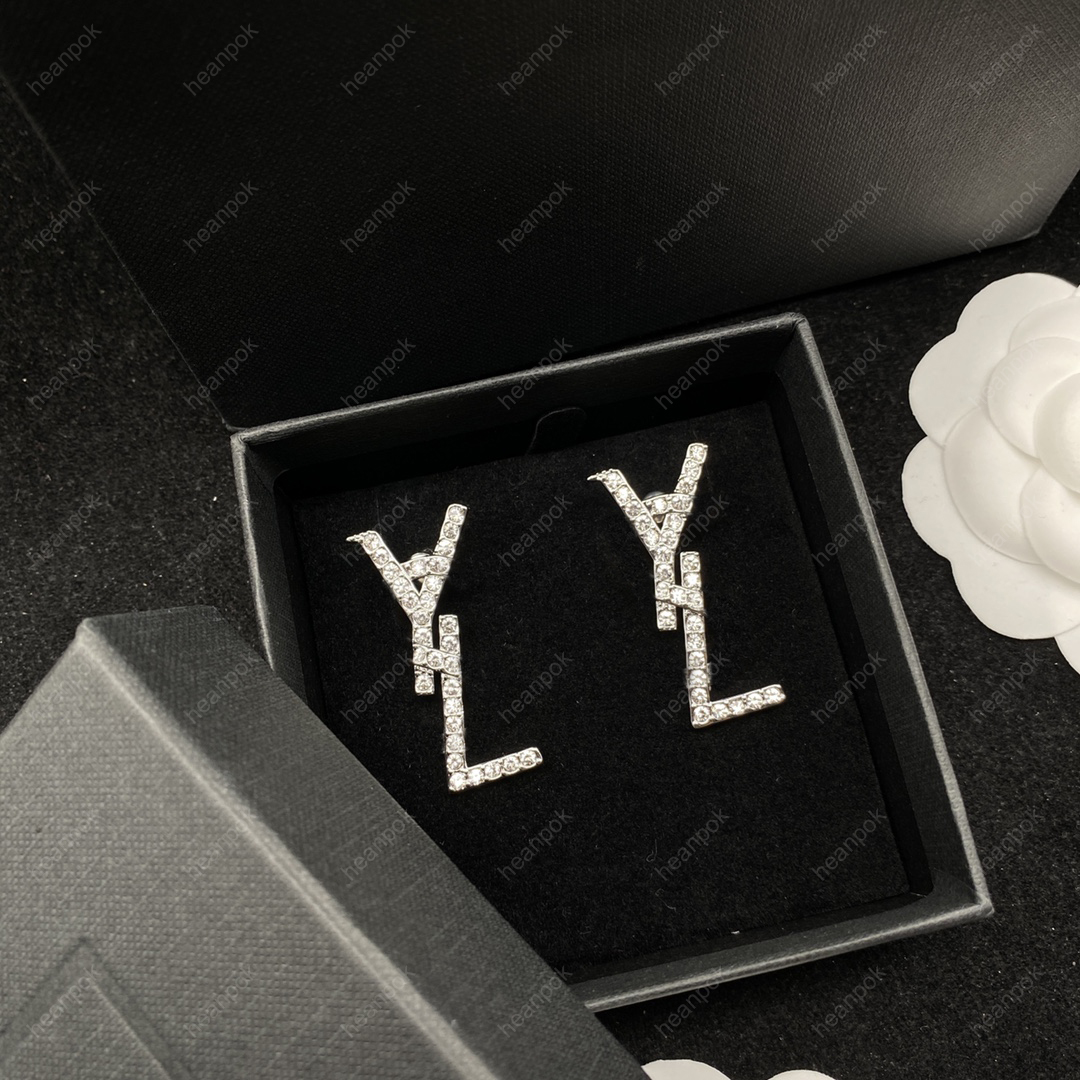 Diamant Stud Ohrringe Designer Schmuck Mode Silber Ohrring für Frauen Party Studs Hoops Weddingliebhaber Geschenk Engagement für Braut Box 2022
