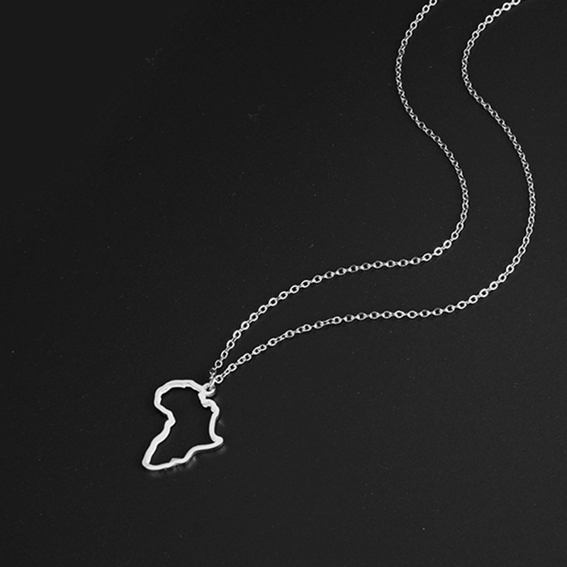 Petit collier cartographie en Afrique du Sud creux Abit en acier inoxydable Collier de pendentif continent africain Femmes Femmes minimalistes Bijoux de clavicule de campagne de ville natale