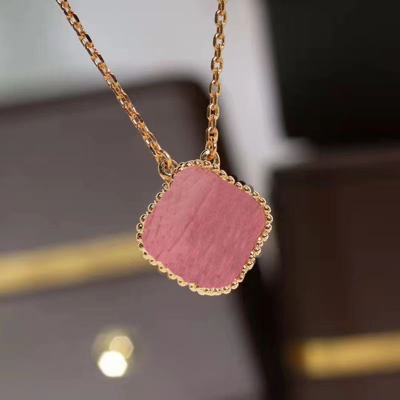 Pendant Necklaces Fashion Classic necklace jewelry 4 Four Leaf Clover Charm pink colour withdiamonds Designer Jewelry Necklaces fo311a