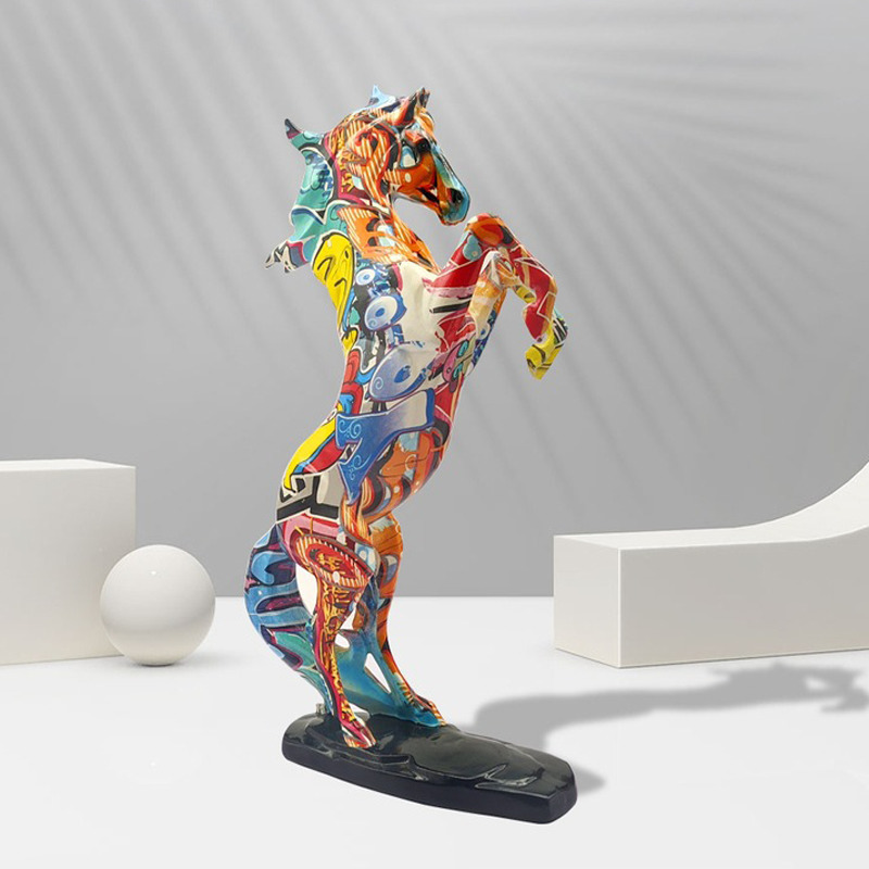 Obiekty dekoracyjne figurki graffiti konia rzeźba żywica zwierzęcia Konie Korami posągu figurka kolorowa dekoracja domów ornament wnętrz rzemieślników 220928