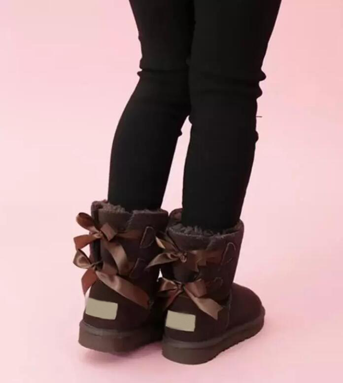 Çocukları satmak Bailey 2 Yay Botları Orijinal Deri Yeni yürümeye başlayan çocuklar Kar Botları Solid Botas De Nieve Kış Kızının Ayakkabı Yürümeye Başlayan Kızlar Boot