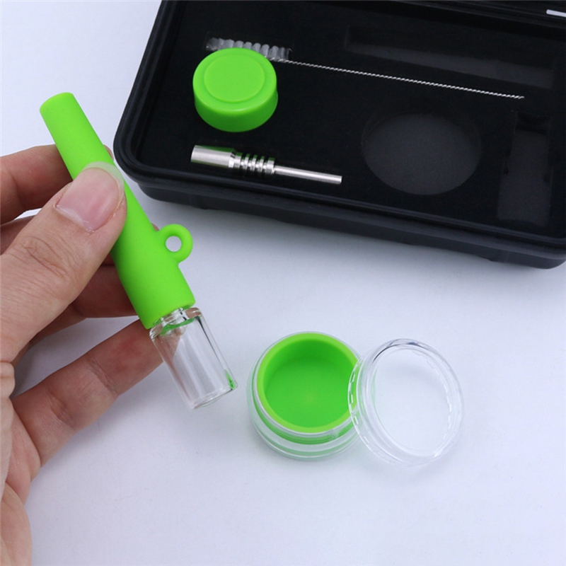 Nuovo kit di raccolta del nettare in silicone Narghilè Piccoli Dab Rigs 10mm Joint Dab Cannucce Tubi di fumo portatili Concentrato Bong di paglia con contenitore chiodi in titanio