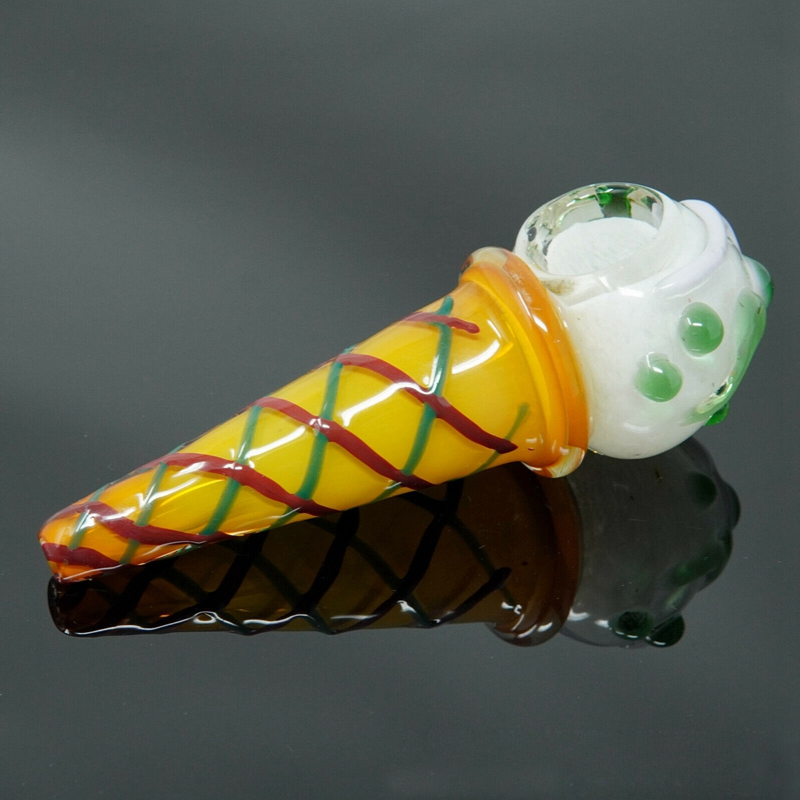 Colorful Ice Cream Filter Pipes Handmade Pyrex Thick Glass Dry Herb Tobacco Bong Handpipe Oil Rigs Luxury Decoration Smoking Wig Wag Cigarette Holder DHL Free