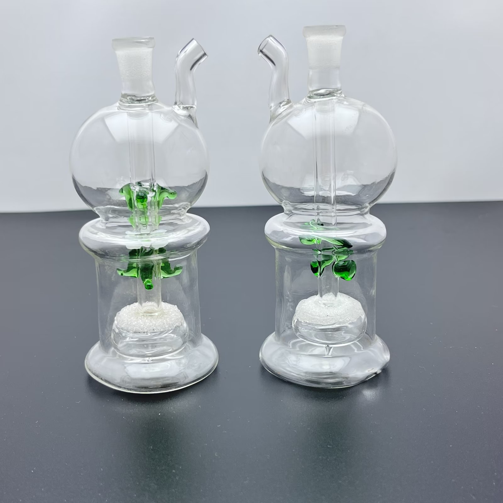 Pipa da fumo Mini bong in vetro narghilè Forma metallica colorata Classica mela superiore e inferiore Nucleo di sabbia Bottiglia di fumo d'acqua in vetro con buone prestazioni di filtrazione